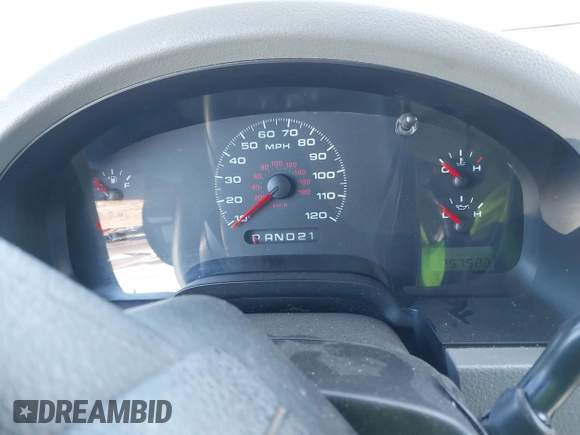 2006 Ford F-150 STX with VIN 1FTRX12W26FB77570, listed as a IAAI auction lot 41326578 with 425,752 mi miles and . Bid and sale history available at DreamBid. Image 7.