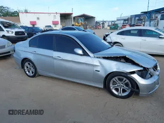 2007 BMW 3 Series 328i with VIN WBAVC53527FZ71572, listed as a IAAI auction lot 41948149 with 142,138 mi miles and . Bid and sale history available at carsss.com. Image 13.