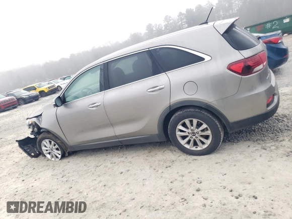 2019 Kia Sorento S V6 with VIN 5XYPG4A53KG491429, listed as a Copart auction lot 49137655 with 138,492 mi miles and Salvage Title. Bid and sale history available at carsss.com. Image 2.