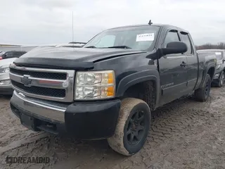 2007 Chevrolet Silverado 1500 LT w/1LT with VIN 1GCEK19J57Z513641, listed as a IAAI auction lot 41121044 with 225,809 mi miles. Bid and sale history available at carsss.com. Image 18.