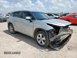 2021 Toyota Highlander L with VIN 5TDBZRBH3MS539544, listed as a Copart auction lot 61685235 with 84,266 mi miles and Salvage title. Bid and sale history available at DreamBid. Image 4.