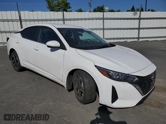 2024 Nissan Sentra SV z VIN 3N1AB8CV9RY231747, wystawiony jako Copart lot #53810205 z przebiegiem 17 746 mil mil oraz Szkoda całkowita • Salvage title. Historia ofert i sprzedaży dostępna na DreamBid. Obrazek 4.