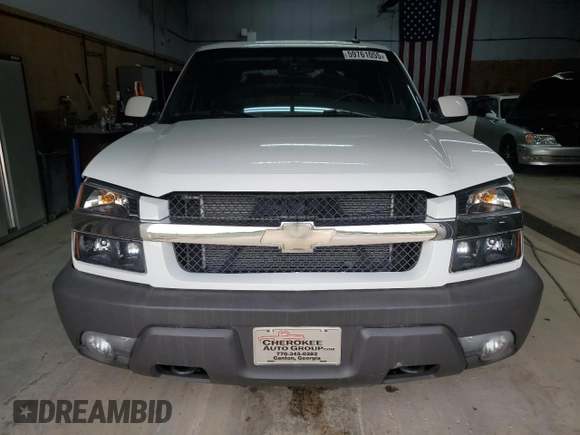 2003 Chevrolet Avalanche z VIN 3GNEK13TX3G209121, wystawiony jako Copart lot #59761055 z przebiegiem 37 766 mil mil oraz Czysty tytuł • Clean title. Historia ofert i sprzedaży dostępna na DreamBid. Obrazek 5.