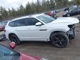 2022 Volkswagen Atlas SEL R-Line z VIN 1V2AR2CA3NC548668, wystawiony jako IAAI lot #41967112 z przebiegiem 35 101 mil mil oraz . Historia ofert i sprzedaży dostępna na DreamBid. Obrazek 14.