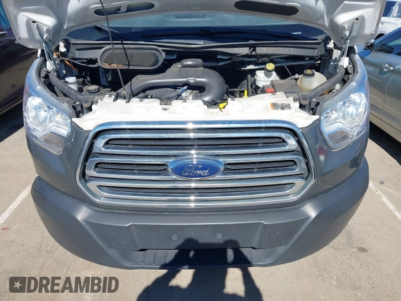 2019 Ford Transit z VIN 1FTYR1ZM1KKA72014, wystawiony jako IAAI lot #41727141 z przebiegiem 79 664 mil mil oraz . Historia ofert i sprzedaży dostępna na DreamBid. Obrazek 10.