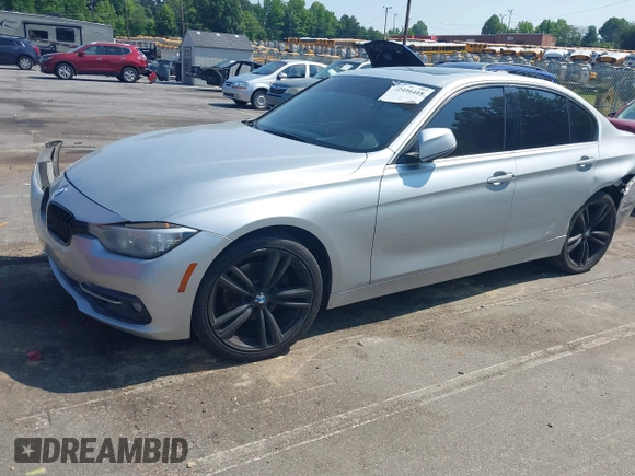 2017 BMW 3 Series 330i z VIN WBA8B9G33HNU56443, wystawiony jako IAAI lot #42416418 z przebiegiem 84 537 mil mil oraz . Historia ofert i sprzedaży dostępna na DreamBid. Obrazek 17.