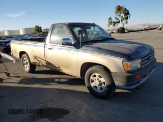 1993 Toyota T100 z VIN JT4VD10C2P0007486, wystawiony jako Copart lot #77669724 z przebiegiem 150 936 mil mil oraz Tytuł czysty. Historia ofert i sprzedaży dostępna na DreamBid. Obrazek 4.