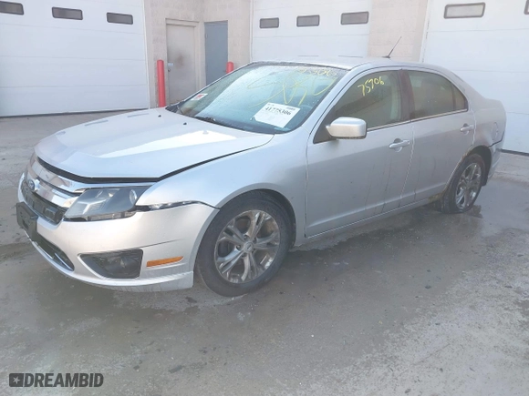 2012 Ford Fusion SE with VIN 3FAHP0HAXCR449708, listed as a IAAI auction lot 41775306 with 263,966 mi miles. Bid and sale history available at carsss.com. Image 2.