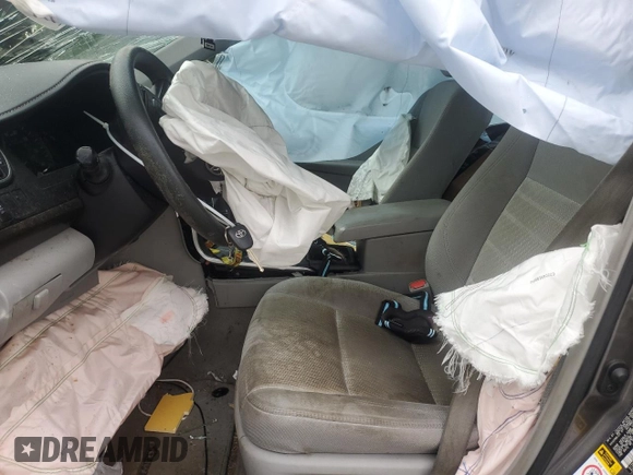 2015 Toyota Camry XLE z VIN 4T4BF1FK6FR516551, wystawiony jako Copart lot #58036375 z przebiegiem 160 631 mil mil oraz Szkoda całkowita • Salvage title. Historia ofert i sprzedaży dostępna na DreamBid. Obrazek 7.