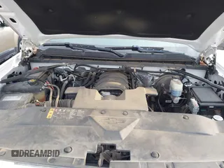 2018 Chevrolet Silverado 1500 Work Truck with VIN 1GCRCNEC2JZ305026, listed as a IAAI auction lot 41635172 with 133,735 mi miles. Bid and sale history available at carsss.com. Image 10.