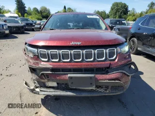 2022 Jeep Compass Latitude Lux z VIN 3C4NJDFB8NT157868, wystawiony jako Copart lot #69143104 z przebiegiem 46 406 mil mil oraz Szkoda całkowita • Salvage title. Historia ofert i sprzedaży dostępna na DreamBid. Obrazek 5.