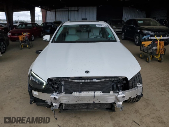 2022 Mercedes-Benz E 350 with VIN W1KZF8DB7NB050539, listed as a Copart auction lot 51081345 with 49,258 mi miles and Salvage Title. Bid and sale history available at DreamBid. Image 5.