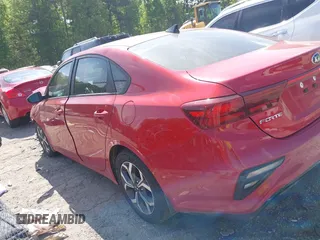 2021 Kia Forte LXS z VIN 3KPF24AD6ME303472, wystawiony jako IAAI lot #42069597 z przebiegiem 46 536 mil mil oraz . Historia ofert i sprzedaży dostępna na DreamBid. Obrazek 14.