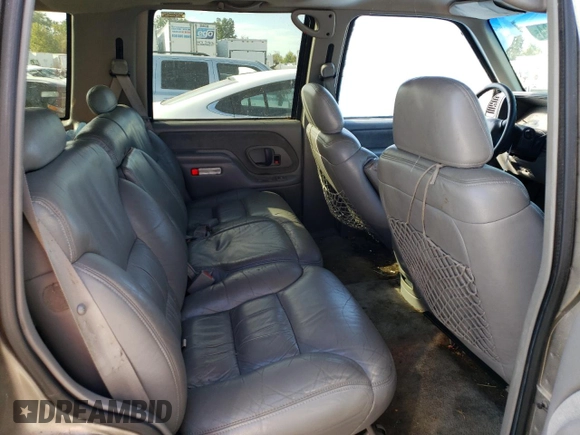 1999 GMC Yukon with VIN 1GKEK13R5XJ725991, listed as a Copart auction lot 71176784 with 245,481 mi miles and Clean Title. Bid and sale history available at carsss.com. Image 12.