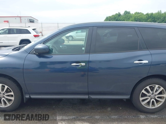 2015 Nissan Pathfinder SV z VIN 5N1AR2MM0FC621468, wystawiony jako IAAI lot #42204906 z przebiegiem 141 795 mil mil oraz . Historia ofert i sprzedaży dostępna na DreamBid. Obrazek 14.