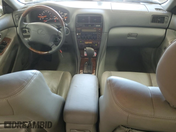 2001 Lexus ES 300 z VIN JT8BF28G910303864, wystawiony jako Copart lot #61811935 z przebiegiem 159 696 mil mil oraz Szkoda całkowita • Salvage title. Historia ofert i sprzedaży dostępna na DreamBid. Obrazek 8.