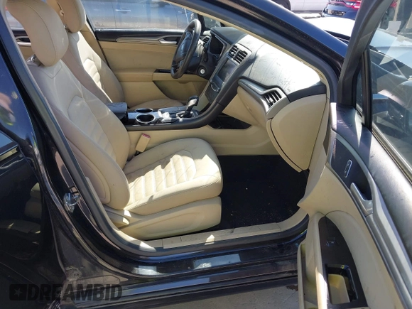 2013 Ford Fusion SE with VIN 3FA6P0H72DR137542, listed as a IAAI auction lot 41977665 with 137,635 mi miles and . Bid and sale history available at carsss.com. Image 5.
