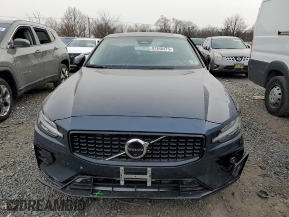 2024 Volvo S60 Plus Dark Theme z VIN 7JRL12FL9RG308054, wystawiony jako Copart lot #87840475 z przebiegiem 11 680 mil mil oraz Szkoda całkowita • Salvage title. Historia ofert i sprzedaży dostępna na DreamBid. Obrazek 5.