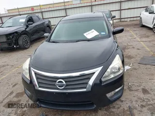 2015 Nissan Altima S z VIN 1N4AL3AP7FN884254, wystawiony jako IAAI lot #41390369 z przebiegiem 131 329 mil mil oraz . Historia ofert i sprzedaży dostępna na DreamBid. Obrazek 12.