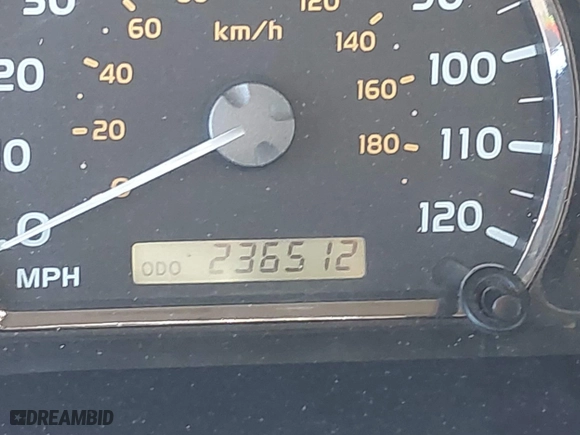 2005 Toyota Sequoia SR5 with VIN 5TDZT34AX5S252295, listed as a IAAI auction lot 41725776 with 236,512 mi miles. Bid and sale history available at carsss.com. Image 15.