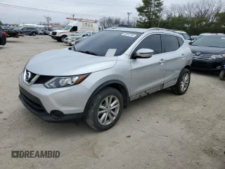 2017 Nissan Rogue SV z VIN JN1BJ1CP5HW015285, wystawiony jako Copart lot #42914155 z przebiegiem 79 875 mil mil oraz Szkoda całkowita • Salvage title. Historia ofert i sprzedaży dostępna na DreamBid. Obrazek 1.