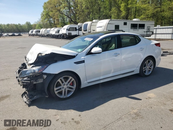 2013 Kia Optima SX z VIN 5XXGR4A63DG100161, wystawiony jako Copart lot #55036865 z przebiegiem Nie podano mil oraz Szkoda całkowita • Salvage title. Historia ofert i sprzedaży dostępna na DreamBid. Obrazek 1.