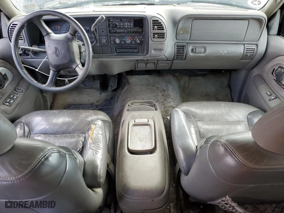 2000 Chevrolet Tahoe Limited with VIN 1GNEC13R6YR111843, listed as a Copart auction lot 47264665 with 287,666 mi miles and Salvage Title. Bid and sale history available at carsss.com. Image 8.