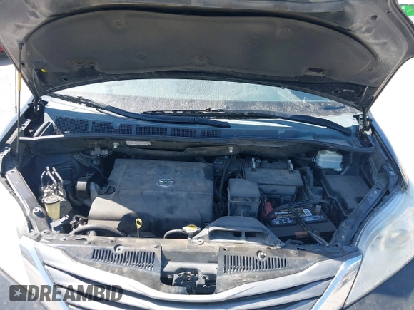 2013 Toyota Sienna XLE AAS z VIN 5TDYK3DC6DS340954, wystawiony jako IAAI lot #41883676 z przebiegiem 190 812 mil mil oraz . Historia ofert i sprzedaży dostępna na DreamBid. Obrazek 10.