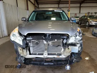 2010 Subaru Outback Premium All-Weather Anniversary z VIN 4S4BRBCC4A3353109, wystawiony jako Copart lot #60268565 z przebiegiem 135 047 mil mil oraz Szkoda całkowita • Salvage title. Historia ofert i sprzedaży dostępna na DreamBid. Obrazek 5.