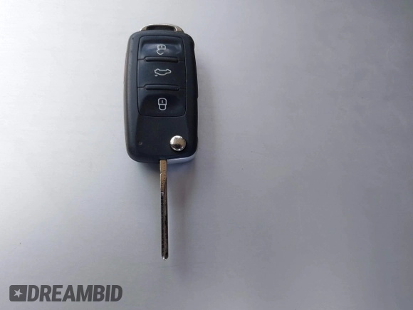 2013 Volkswagen Jetta Hybrid SE with VIN 3VW637AJ8DM299657, listed as a IAAI auction lot 42538101 with 128,822 mi miles and . Bid and sale history available at DreamBid. Image 11.