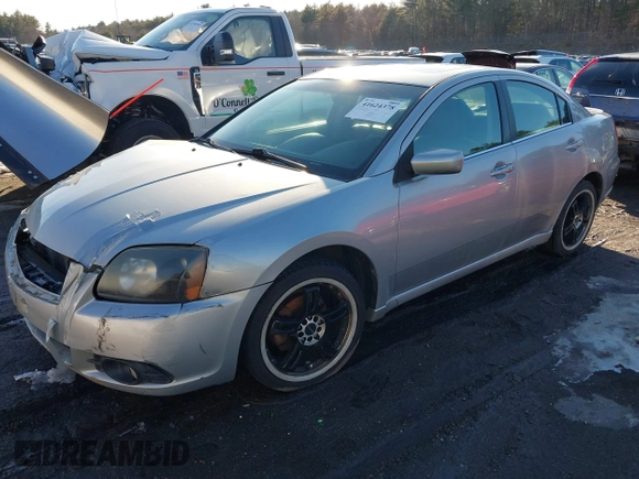 2011 Mitsubishi Galant ES z VIN 4A32B3FF6BE013810, wystawiony jako IAAI lot #41624378 z przebiegiem 100 979 mil mil oraz . Historia ofert i sprzedaży dostępna na DreamBid. Obrazek 2.