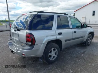 2004 Chevrolet TrailBlazer LS with VIN 1GNDT13S642294954, listed as a IAAI auction lot 42193858 with 125,677 mi miles and . Bid and sale history available at DreamBid. Image 4.