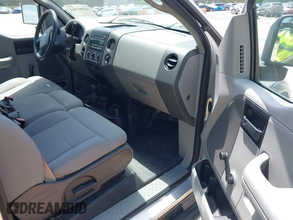 2006 Ford F-150 STX with VIN 1FTRX14W96FA29414, listed as a IAAI auction lot 41997964 with 107,559 mi miles. Bid and sale history available at carsss.com. Image 5.