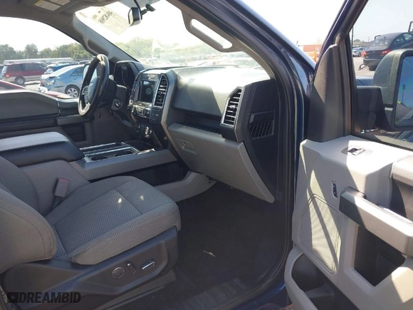2017 Ford F-150 XL with VIN 1FTEW1EP7HFA14034, listed as a IAAI auction lot 40482908 with 92,767 mi miles. Bid and sale history available at carsss.com. Image 5.