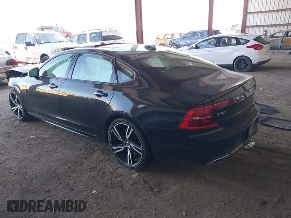 2020 Volvo S90 R-Design с VIN LVYA22MT7LP168513, выставлен на аукционе IAAI как лот 41978885 с пробегом 84 214 миль миль и . История ставок и продаж доступна на DreamBid. Изображение 3.