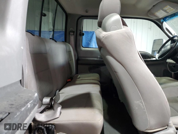2005 Ford F-350 XL with VIN 1FTWX31P35EB41027, listed as a Copart auction lot 57124585 with 304,957 mi miles and Salvage title. Bid and sale history available at DreamBid. Image 10.