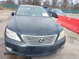 2010 Lexus LS 460 with VIN JTHBL5EF0A5091980, listed as a IAAI auction lot 41598197 with 230,278 mi miles. Bid and sale history available at carsss.com. Image 6.