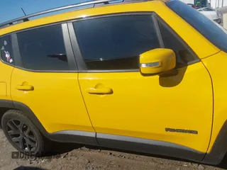 2018 Jeep Renegade Latitude z VIN ZACCJABB2JPG84382, wystawiony jako IAAI lot #41824812 z przebiegiem Nie podano mil oraz . Historia ofert i sprzedaży dostępna na DreamBid. Obrazek 13.