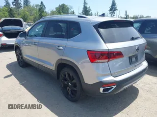 2022 Volkswagen Taos SE с VIN 3VVLX7B24NM090940, выставлен на аукционе IAAI как лот 42484525 с пробегом 50 362 миль миль и . История ставок и продаж доступна на DreamBid. Изображение 3.