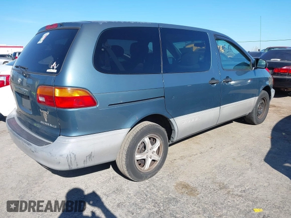 2000 Toyota Sienna CE with VIN 4T3ZF19CXYU261572, listed as a IAAI auction lot 41867445 with 204,765 mi miles. Bid and sale history available at carsss.com. Image 4.