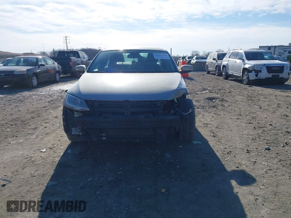 2014 Volkswagen Jetta SE z VIN 3VWD17AJ7EM316320, wystawiony jako IAAI lot #41464760 z przebiegiem 176 498 mil mil oraz . Historia ofert i sprzedaży dostępna na DreamBid. Obrazek 6.