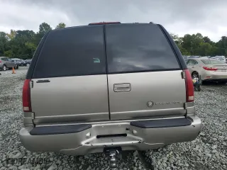 2000 Cadillac Escalade with VIN 1GYEK13R5YR112858, listed as a Copart auction lot 71651294 with 228,689 mi miles and Salvage Title. Bid and sale history available at carsss.com. Image 6.