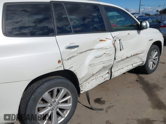 2010 Toyota Highlander Hybrid with VIN JTEBW3EH3A2043210, listed as a IAAI auction lot 41721744 with 243,246 mi miles. Bid and sale history available at carsss.com. Image 18.