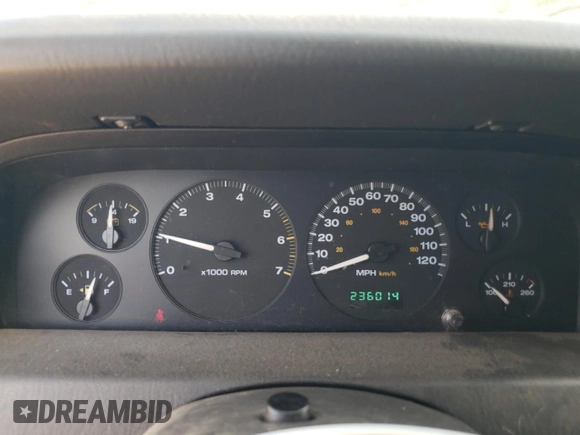 2004 Jeep Grand Cherokee Laredo z VIN 1J4GW48S84C177274, wystawiony jako Copart lot #56468855 z przebiegiem 236 014 mil mil oraz Szkoda całkowita • Salvage title. Historia ofert i sprzedaży dostępna na DreamBid. Obrazek 9.