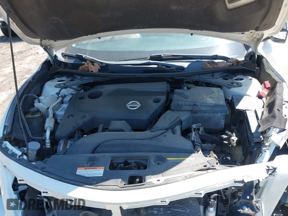 2014 Nissan Altima 2.5 with VIN 1N4AL3AP3EC407475, listed as a IAAI auction lot 40069964 with 216,578 mi miles. Bid and sale history available at carsss.com. Image 10.