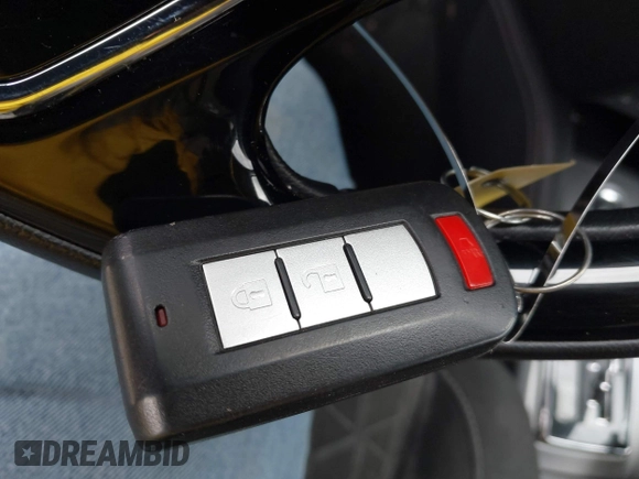 2021 Mitsubishi Outlander ES z VIN JA4ARUAU1MU031303, wystawiony jako IAAI lot #42099300 z przebiegiem 43 391 mil mil oraz . Historia ofert i sprzedaży dostępna na DreamBid. Obrazek 11.