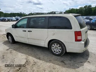 2008 Chrysler Town & Country LX z VIN 2A8HR44HX8R708086, wystawiony jako Copart lot #56577115 z przebiegiem 159 482 mil mil oraz Szkoda całkowita • Salvage title. Historia ofert i sprzedaży dostępna na DreamBid. Obrazek 2.