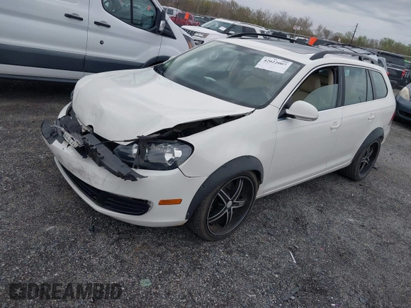 2013 Volkswagen Jetta SportWagen TDI with VIN 3VWPL7AJ7DM692151, listed as a IAAI auction lot 42022007 with 120,146 mi miles. Bid and sale history available at carsss.com. Image 2.