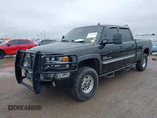 2006 GMC Sierra 2500HD Classic SLT with VIN 1GTHC23D16F269473, listed as a IAAI auction lot 41565409 with 1 mi miles. Bid and sale history available at carsss.com. Image 2.