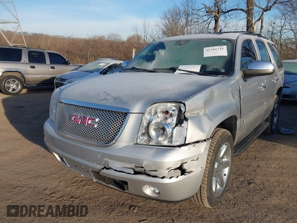 2014 GMC Yukon SLT with VIN 1GKS2CE00ER225071, listed as a IAAI auction lot 41581341 with 113,212 mi miles. Bid and sale history available at carsss.com. Image 18.